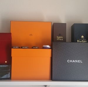 Boxes, jewelry cases. need to go! Details in the description